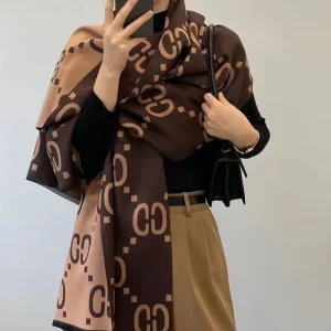 Sciarpa in cashmere CC con lettera double face da donna invernale nuova calda sciarpa scialle in lana versione coreana 1