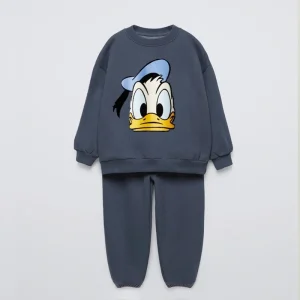 La nuova versione del set maglione per bambini del 2025 è leggera e naturale da indossare senza sentirsi stanchi, ci sono diversi 1