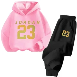 23 Felpe con cappuccio per bambini con stampa semplice da lettera Set Top e pantaloni casual comodi da ragazzo Set da 2 pezzi Sport Autunno e inverno 1