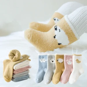 Calzini per bambini autunno e inverno calzini di peluche per bambini spessi e caldi calzini da pavimento in velluto corallo per bambini 0-3 anni 1