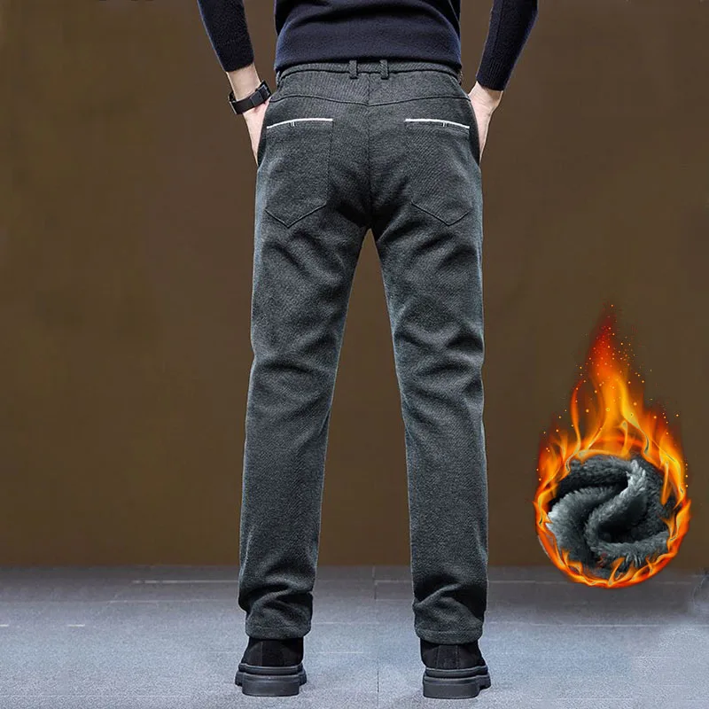Pantaloni casual in velluto invernale da uomo addensati caldi slim fit comodi pantaloni in tinta unita in pile coreano moda da jogging all'aperto 3