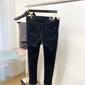 OECHSLI Jeans in cotone spesso da uomo 2025 Autunno Inverno nuovo ricamo elasticità cerniera Moda taglia dritta 29-38 Pantaloni neri 1