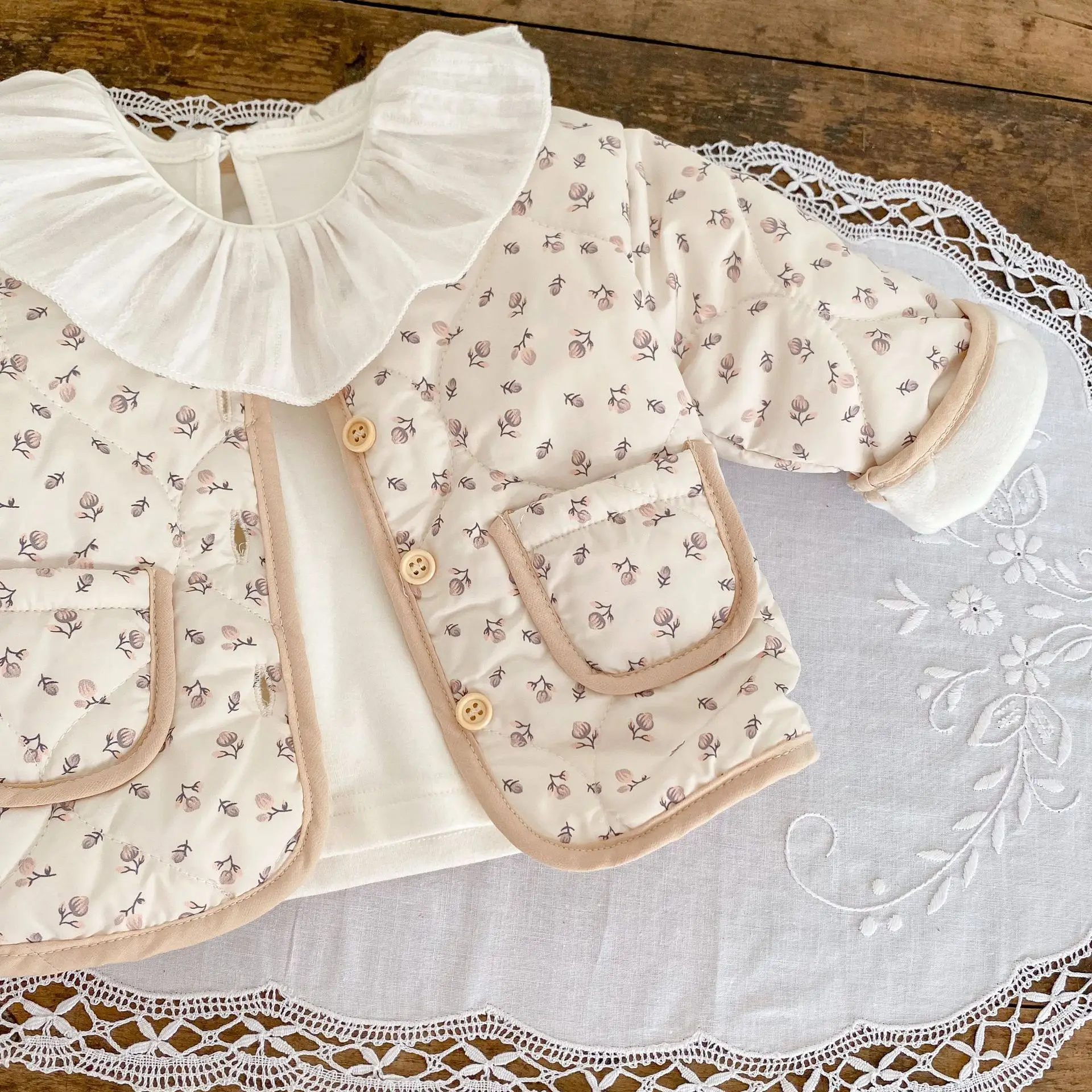 Nuovi vestiti invernali per bambini, bambine da 0 a 3 anni, giacca floreale e versatile giacca imbottita 3