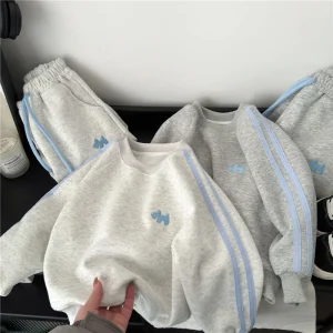 Set di felpe per bambini primaverili Completi di abbigliamento a maniche lunghe per bambini Ragazzo Ragazza Pullover casual + Pantaloni 2 pezzi Tuta autunnale per adolescenti 1