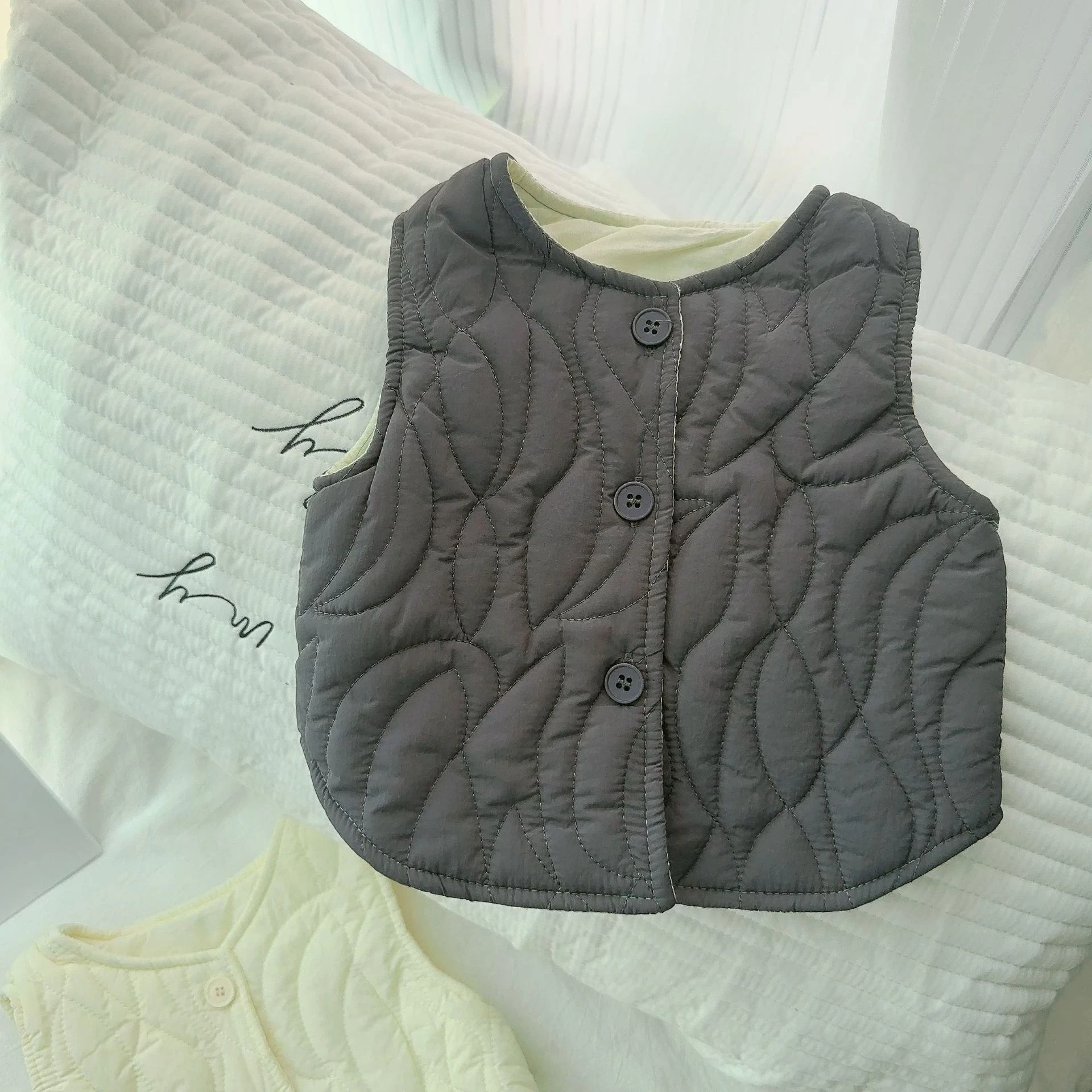 2025 inverno nuovo bambino senza maniche gilet caldo solido bambini ragazzi ragazze gilet spesso antivento infantile giacca calda cappotto vestiti per bambini 4