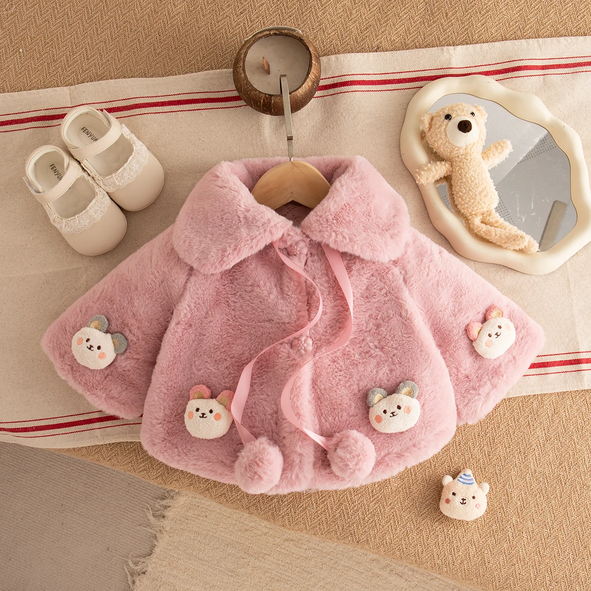 Abbigliamento invernale da ragazza Cappotto invernale da ragazza caldo foderato in shearling dei cartoni animati Adorabile capospalla per bambini con colletto 3