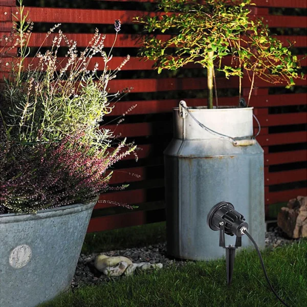 Decorazioni da giardino Luce LED IP65 Lampada da prato Waterprof 220V110V12V24V Bianco caldo Verde 5W10W15W Faretti con punte paesaggistiche 3