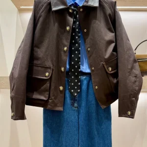 2025 Autunno Donna Tinta unita Giacca moda Ecopelle Colletto rovesciato Tasche monopetto Giacca corta da donna Top 1