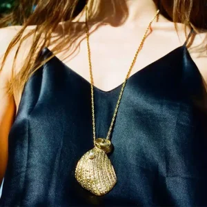 2025 Collana minimalista con pendente a conchiglia lunga placcata in oro 18 carati, pezzo di dichiarazione vintage realizzato artigianalmente per donna 1