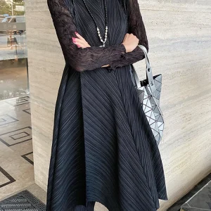 Miyake Set da donna a pieghe in due pezzi Autunno 2025 Inverno Nuovo abito casual allentato Moda in pizzo Abito lungo Top Matita Pantalone 1