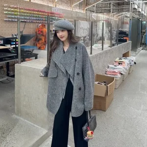 Cappotto di lana grigio taglie forti Donna di media lunghezza Autunno Inverno Nuovo stile coreano Giacca di lana allentata plus Size Capispalla casual 1