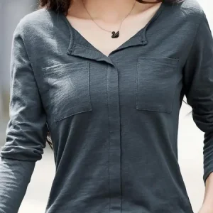 2025 manica lunga autunno inverno donna fiammato cotone magliette femminile verde scollo a V tinta unita T-shirt caffè coreano morbido allentato top 1