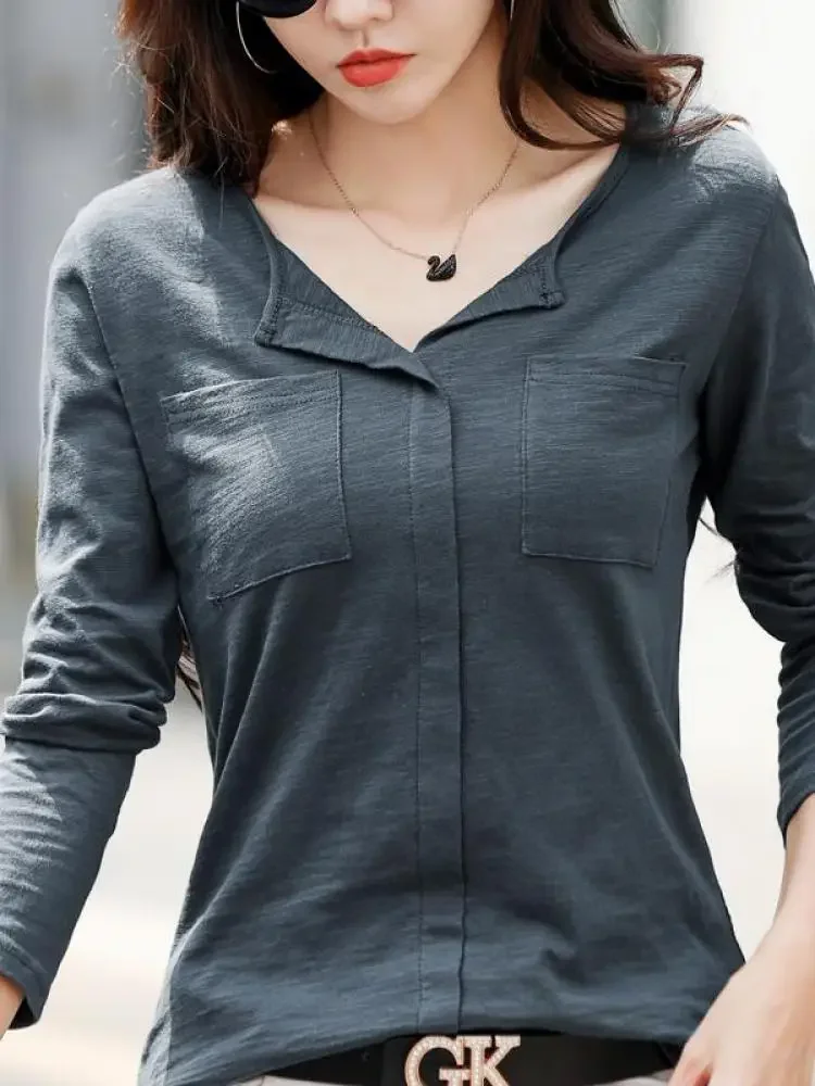 2025 manica lunga autunno inverno donna fiammato cotone magliette femminile verde scollo a V tinta unita T-shirt caffè coreano morbido allentato top 1