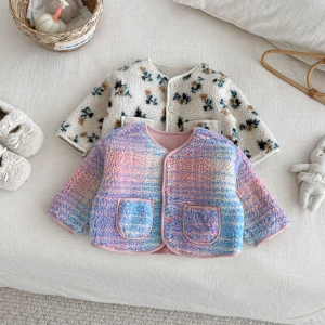 Cappotto di cashmere per bambini 2025 Inverno Nuove ragazze coreane Cappotto imbottito jacquard 0-5 anni Cappotto floreale per bambini Capispalla 1