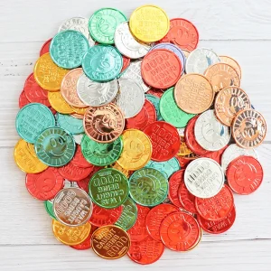 30/100/150pcs Moneta da pirata in plastica Faccina sorridente Decorazioni per feste per bambini Tesoro falso Puntelli Forniture per feste Regalo di compleanno Giocattoli per bambini 1
