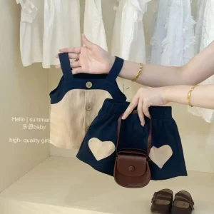 Set di vestiti estivi per ragazze 2025 Nuovi bambini moda coreana colletto quadrato gilet top + pantaloncini 2 pezzi set vestiti per ragazze per bambini 1-6 anni 1