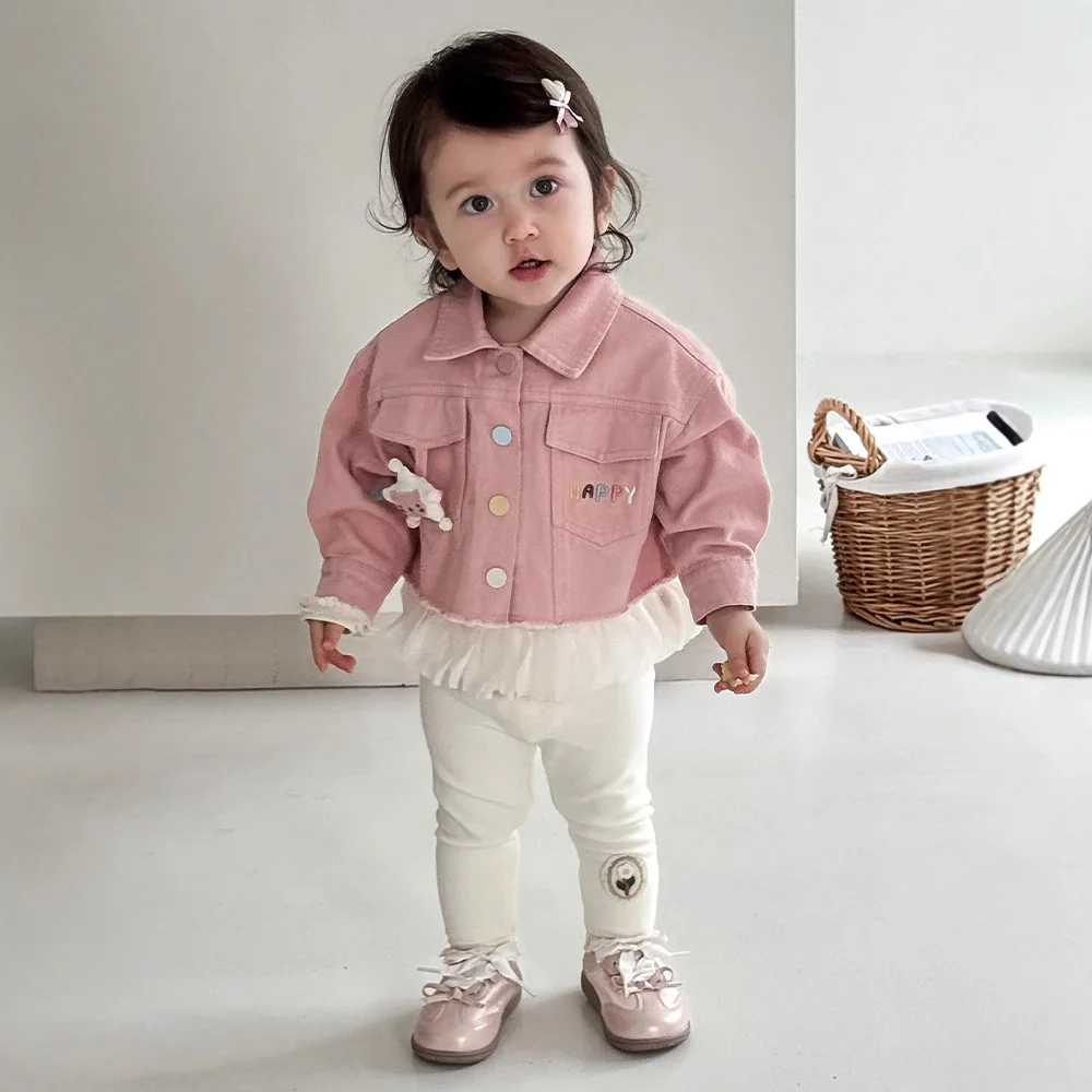 Abbigliamento da cowboy alla moda per bambini 2025 Nuovo cappotto da bambola elegante per ragazze in stile autunnale Abito autunnale con fibbia a colori con lettera per bambini 4