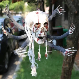 2025 Halloween Haunted House Escape Room Bar Venue Decoration sei mani scheletro induzione controllo del suono illuminazione fantasma benvenuto 1
