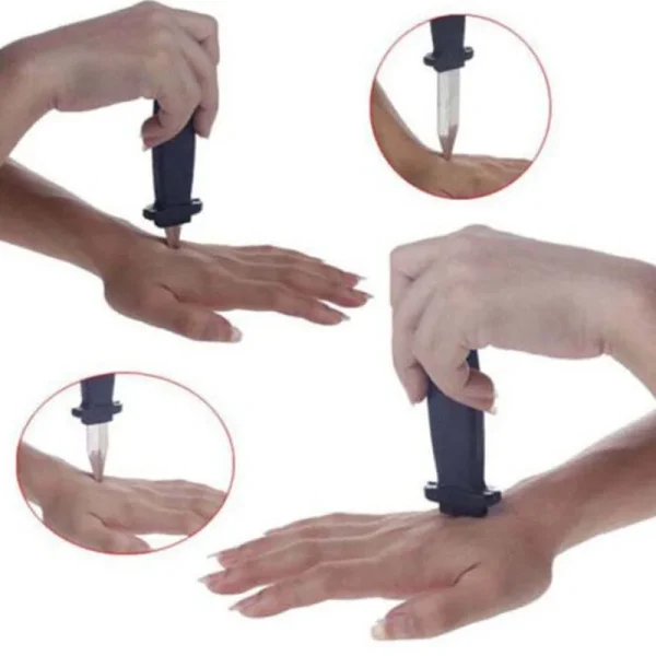 Puntelli Giocattoli Scherzo Coltello retrattile in plastica magica Scherzo Scherzo Puntelli Coltello Trucco spaventoso Pugnale finto Divertente 1