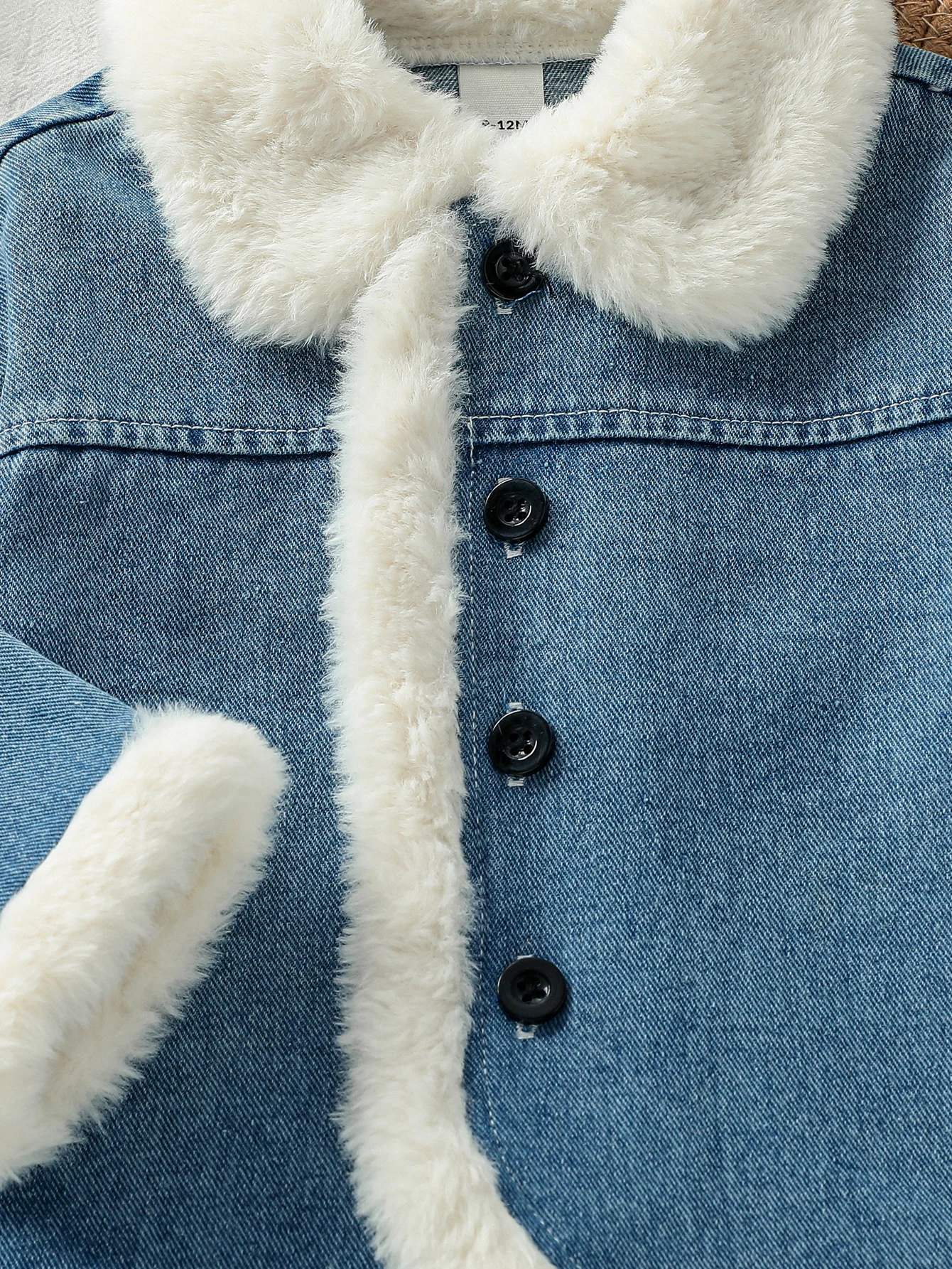 2025 Nuovo Inverno Neonate Giacca di jeans in pile con bottoni Vestiti Ragazze del bambino Addensare Cappotto caldo Capispalla moda cool 1-3Y 4
