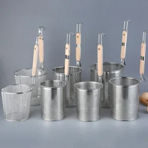 Imbuto in acciaio inossidabile Manico in legno Colino Gadget da cucina Cottura di tagliatelle Accessori Verdure calde Setaccio a rete Cucchiaio 1
