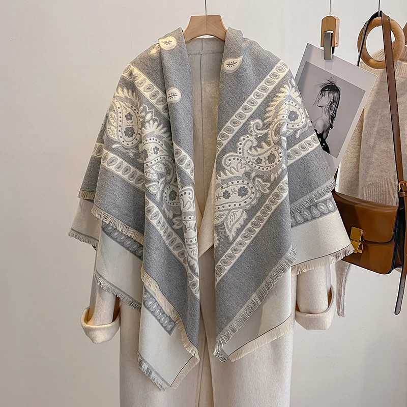 Sciarpa invernale in cashmere da donna di marca di lusso 2025 - Scialle, bandana e poncho con scialle di pashmina con nappe stampate paisley 3