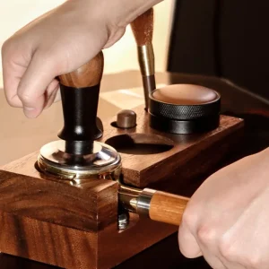 51/53/58 MILLIMETRI Caffè Tamper Legno di Noce Caffè Tamper In Acciaio Inox forza Costante Elasticità Caffè Martello Accessori Per Espresso 1