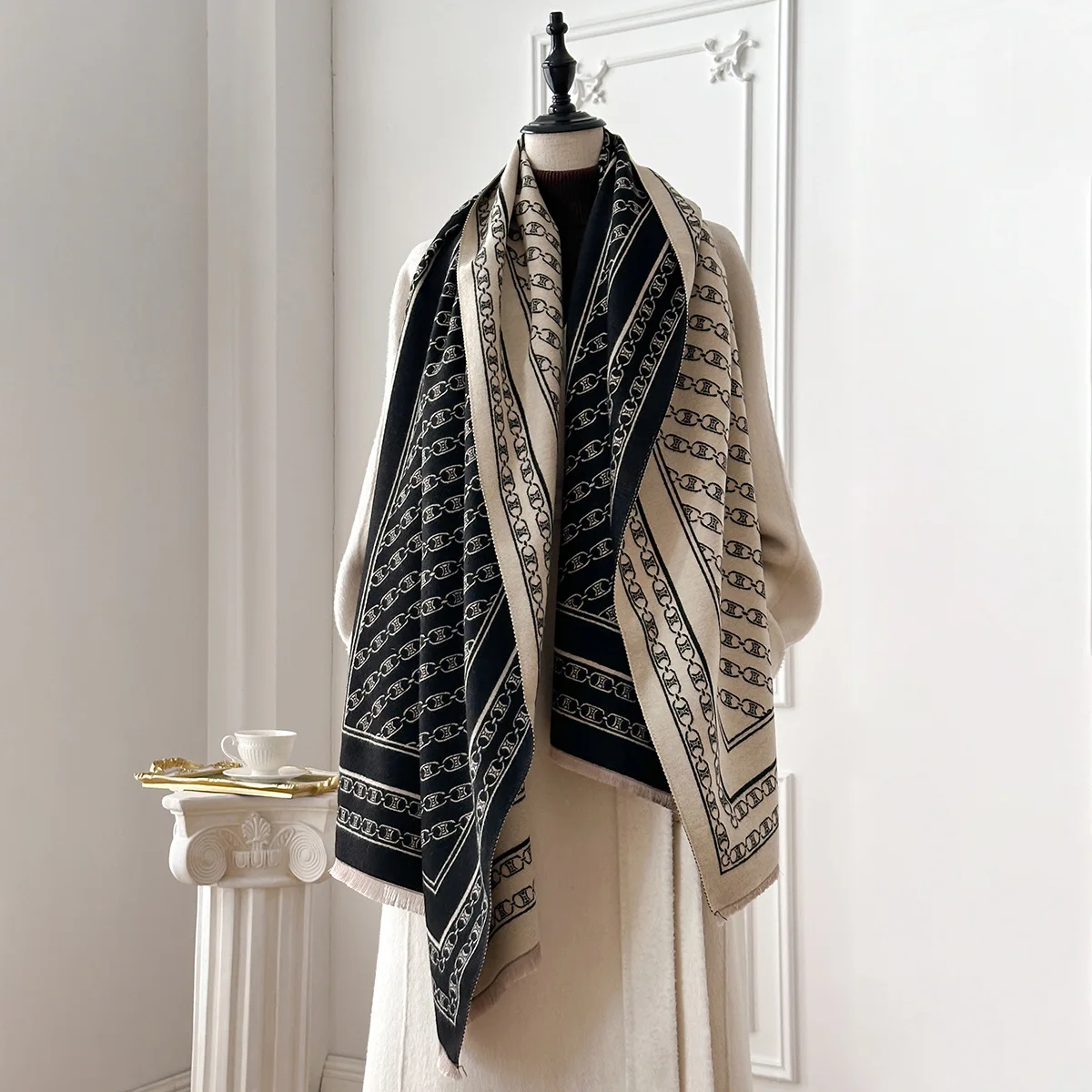 2025 Sciarpa di cashmere calda invernale per donna Stampa a catena Pashmina Scialle avvolgente Fazzoletto da collo Femminile Bufanda Echarpe Design Fascia per capelli 6