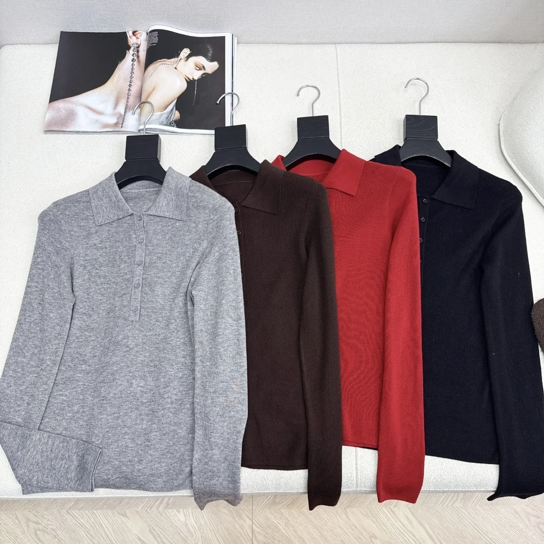 2025 Maglione lavorato a maglia a maniche lunghe in stile minimalista con risvolto dell'inizio dell'autunno da donna 1