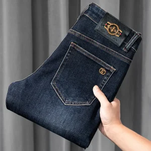 Jeans blu di lusso leggeri da uomo autunno e inverno spessi 2024 nuovi pantaloni di fascia alta slim elasticizzati casual semplici e versatili 1