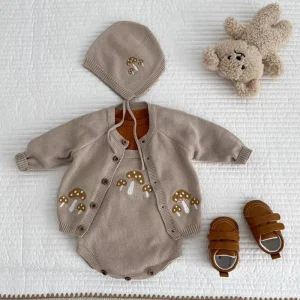 Autunno Bambino Neonata Vestiti di lavoro a maglia Vestito Neonate Abbigliamento Set Funghi ricamati Cardigan lavorato a maglia + Tuta + Cappello 3 pezzi 1