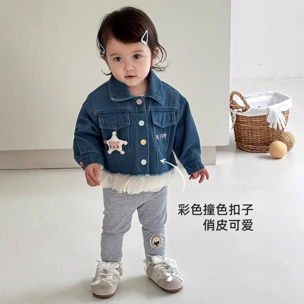 Abbigliamento da cowboy alla moda per bambini 2025 Nuovo cappotto da bambola elegante per ragazze in stile autunnale Abito autunnale con fibbia a colori con lettera per bambini 3