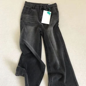 Pantaloni jeans a vita alta da donna retrò neri grigi Pantaloni da donna in denim a gamba dritta alla moda Pantaloni casual sottili larghi da ragazza 1