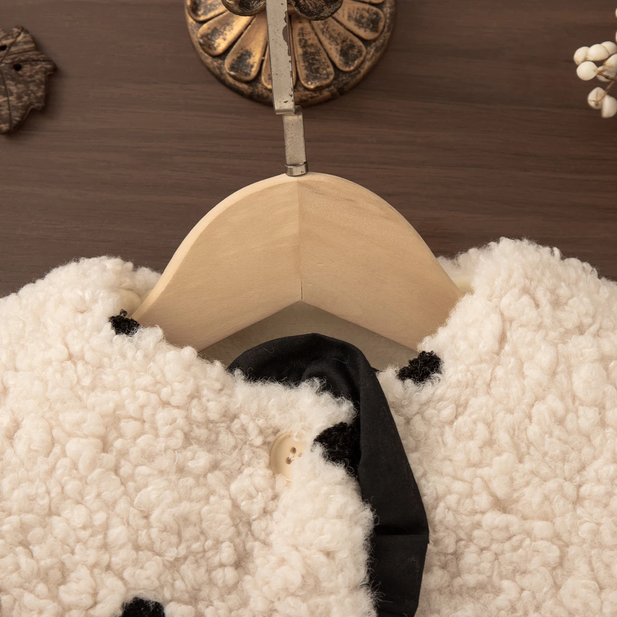 Cappotto da bambina autunno inverno Cappotto in peluche a maniche lunghe in pizzo nero a pois stile coreano per costume caldo alla moda per ragazze 6