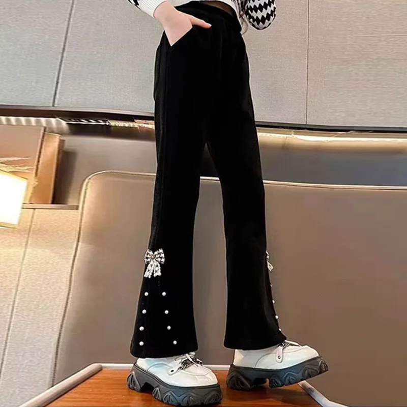 Pantaloni a zampa d'elefante da ragazza Pantaloni foderati in pile per bambini Nuovi pantaloni larghi autunno inverno Pantaloni a gamba larga moda per bambini 4-14 anni 3