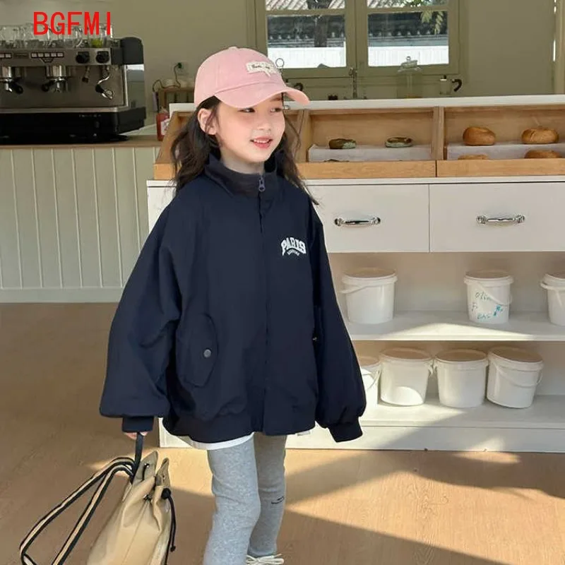 Moda da ragazza Primavera Autunno Cappotto blu scuro Giacca con stampa di lettere Abbigliamento casual per adolescenti 4-14 anni Giacca a vento per ragazze Top per bambini 3