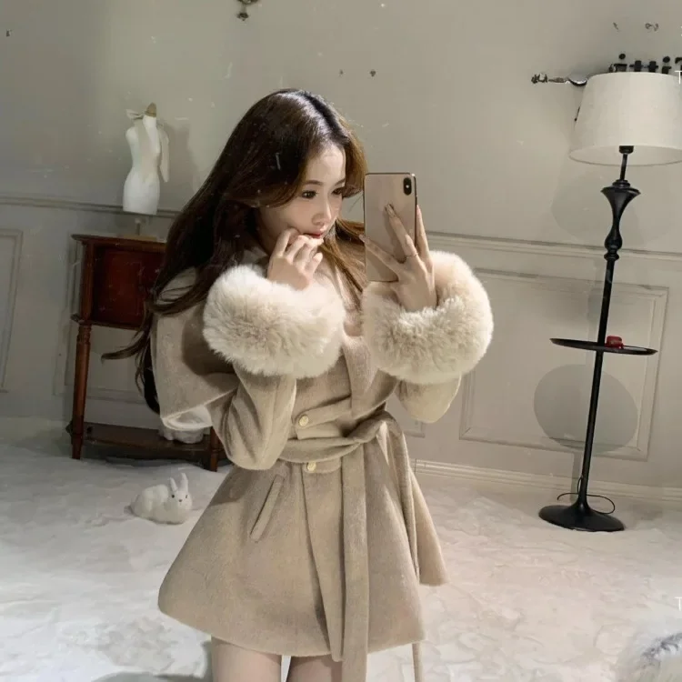 2025 Nuovo elegante moda scialle mantello + patchwork peloso monopetto sottile cappotto di lana in vita donna inverno nuovo due pezzi Stes 2