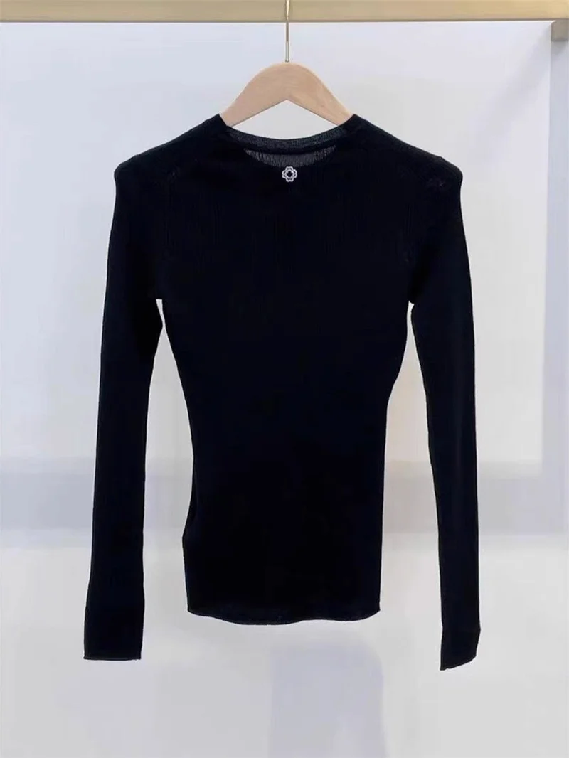 2025 Autunno delle nuove donne tinta unita slim-fit lavorato a maglia top girocollo manica lunga femminile semplice T-shirt maglieria 2