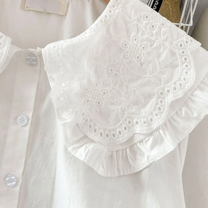 Camicia bianca con colletto alla Peter Pan stile preppy Donna Primavera Estate Manica lunga Camicette casual allentate per studenti Camicie abbottonate Kawaii 4