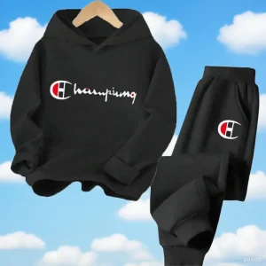 Set di felpe con cappuccio per bambini alla moda Camicia a maniche lunghe da ragazzo morbida autunno/inverno e pantaloni sportivi per il tempo libero all'aperto Abbigliamento per bambini 1