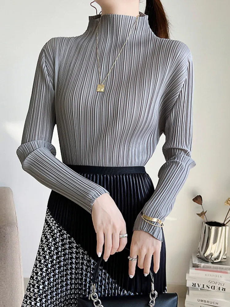 Miyake Top a maniche lunghe a pieghe Autunno 2025 Inverno Moda coreana Donna Dolcevita classico tinta unita T-shirt casual elegante 4