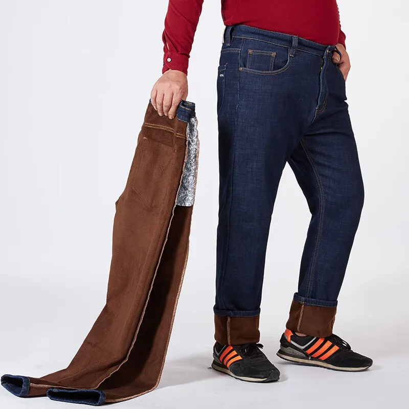 Jeans elasticizzati caldi da uomo invernali 10XL in denim felpato pantaloni larghi dritti larghi taglie forti per un abbigliamento comodo 2