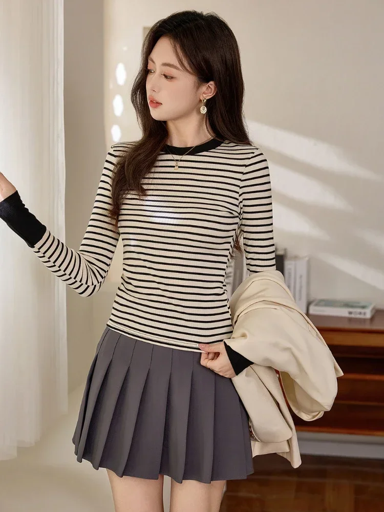 T-shirt a righe a contrasto Abbigliamento donna Top a maniche lunghe 2025 Autunno e inverno Nuovo O-Collo Casual Pullover Camicia che tocca il fondo 4