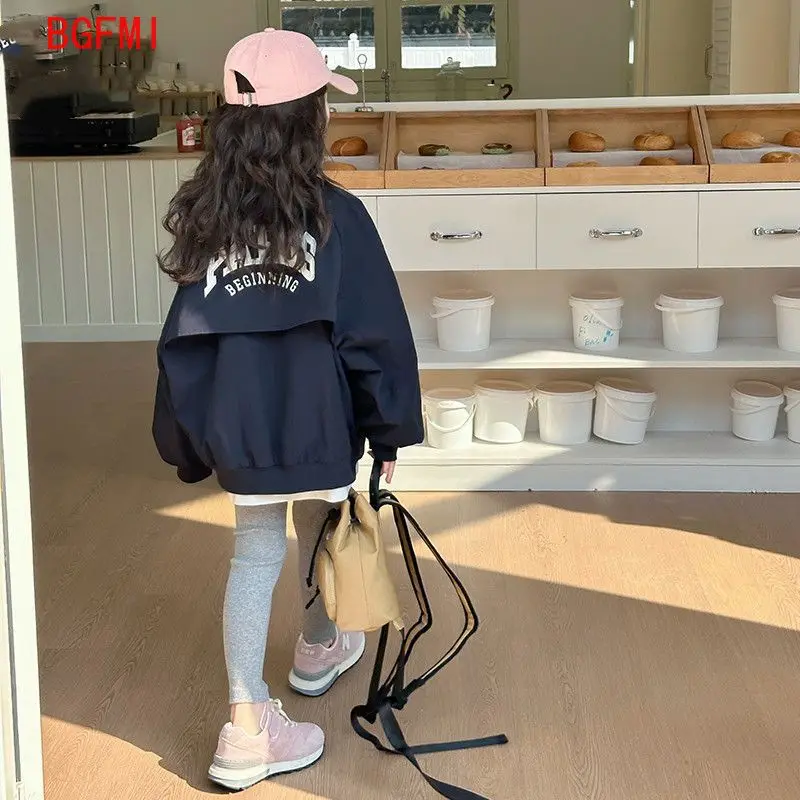 Moda da ragazza Primavera Autunno Cappotto blu scuro Giacca con stampa di lettere Abbigliamento casual per adolescenti 4-14 anni Giacca a vento per ragazze Top per bambini 4