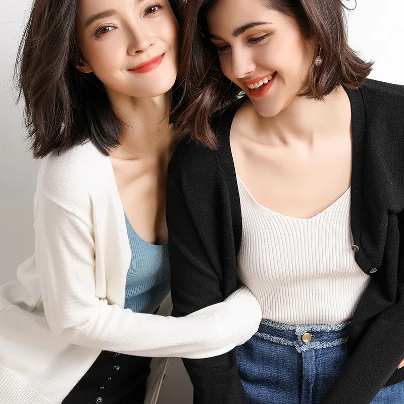 2025 Nuovo temperamento con scollo a V Piccolo vento profumato Donna Maglione allentato Maglione Tutto maglione Cappotto Offerta speciale Cardigan 3