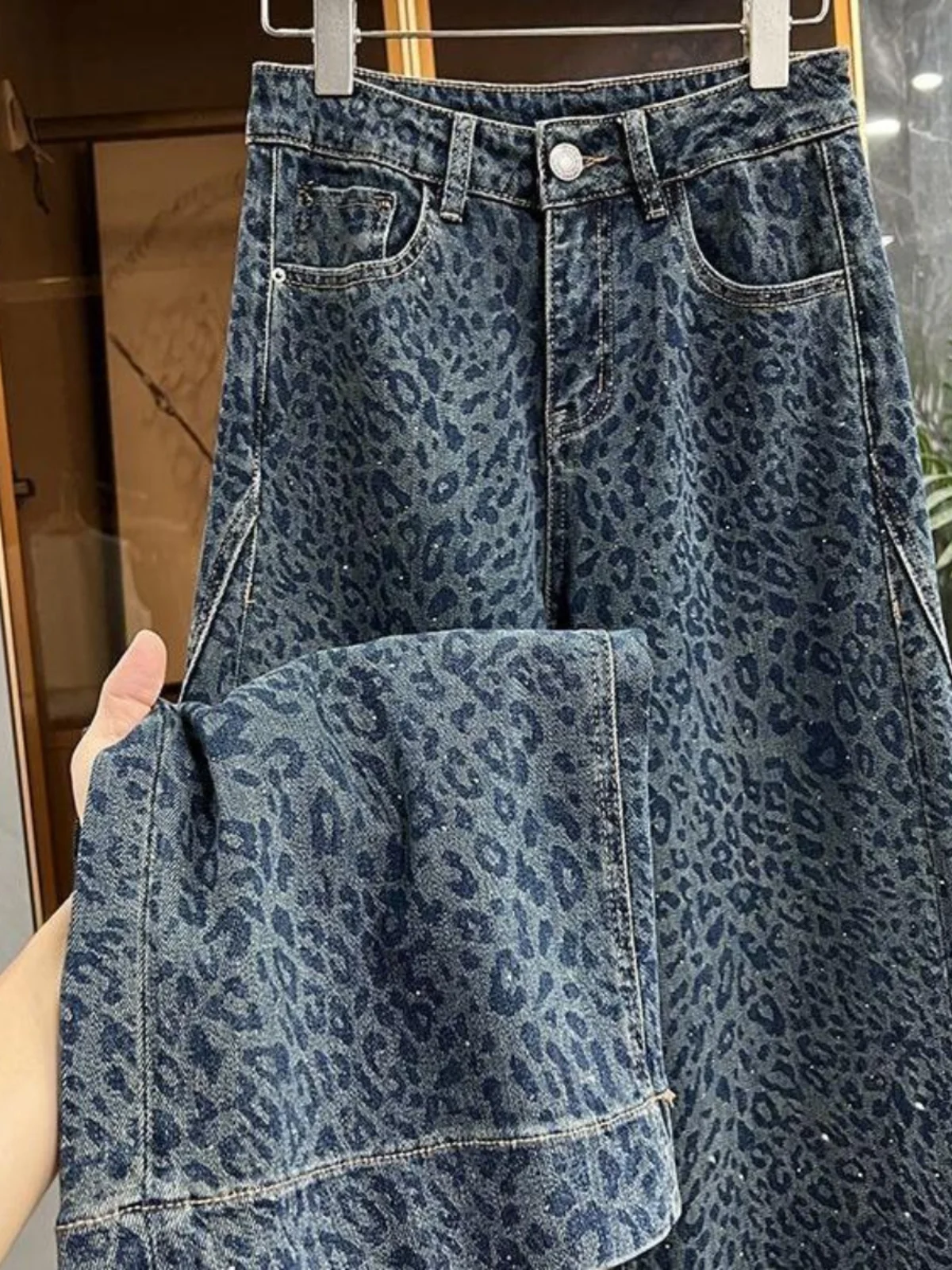 Donna 2025 Autunno Inverno Retro Stampa leopardata Jeans larghi Donna Vita alta Pantaloni casual Donna Pantaloni lunghi in denim a gamba larga L583 2