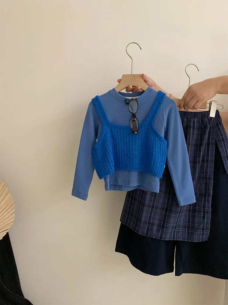 Vestito da ragazza 2025 Autunno e inverno Nuovi vestiti per bambini Ragazza Gilet lavorato a maglia per bambini Tinta unita Top Pantaloni con tenda scoreggia Quattro set 6