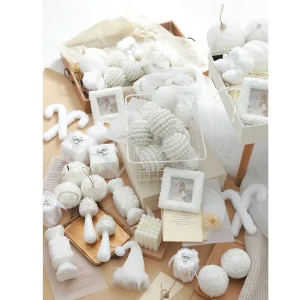 2025 Nuovo 8 pezzi di palline di Natale con perle di peluche bianche premium Set di palline decorative per albero di Natale Decorazione da appendere Ornamento da appendere 1