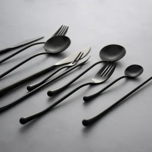 Set di posate retrò nero giapponese Set di cucchiai da forchetta per coltello da bistecca occidentale in acciaio inossidabile 304 cucchiaio da caffè dessert forchetta da frutta 1