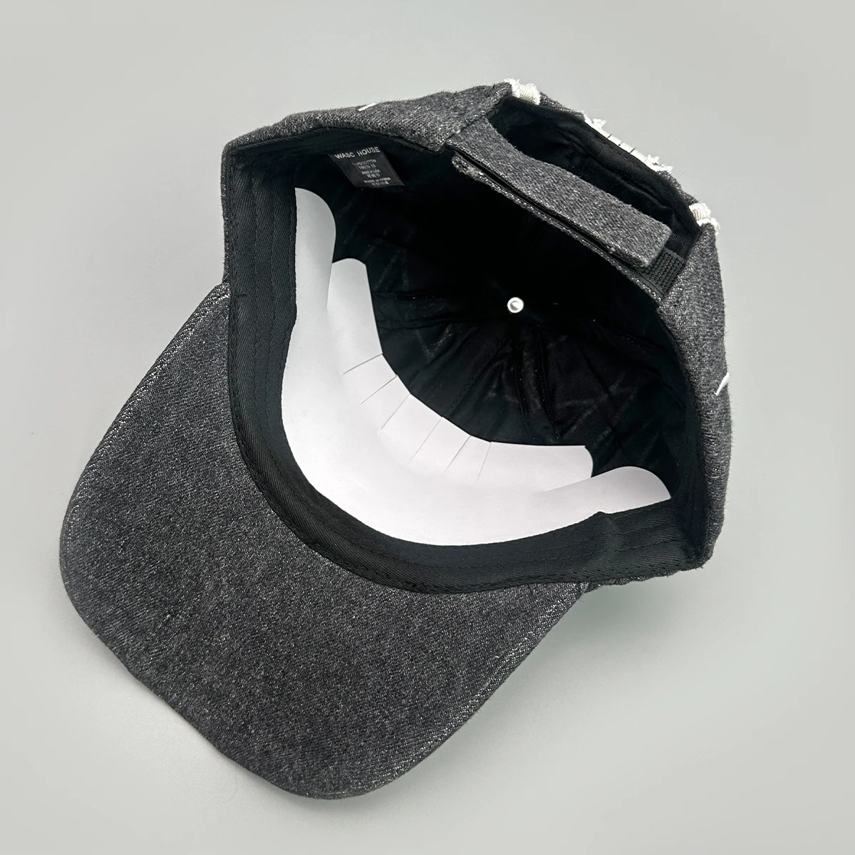 Nicchia Hip Hop Lettera Fiamma Bandiera Cappelli da baseball Nuovo parasole unisex Personal Versatile Color Block Moda Retro ins Berretti con visiera 5